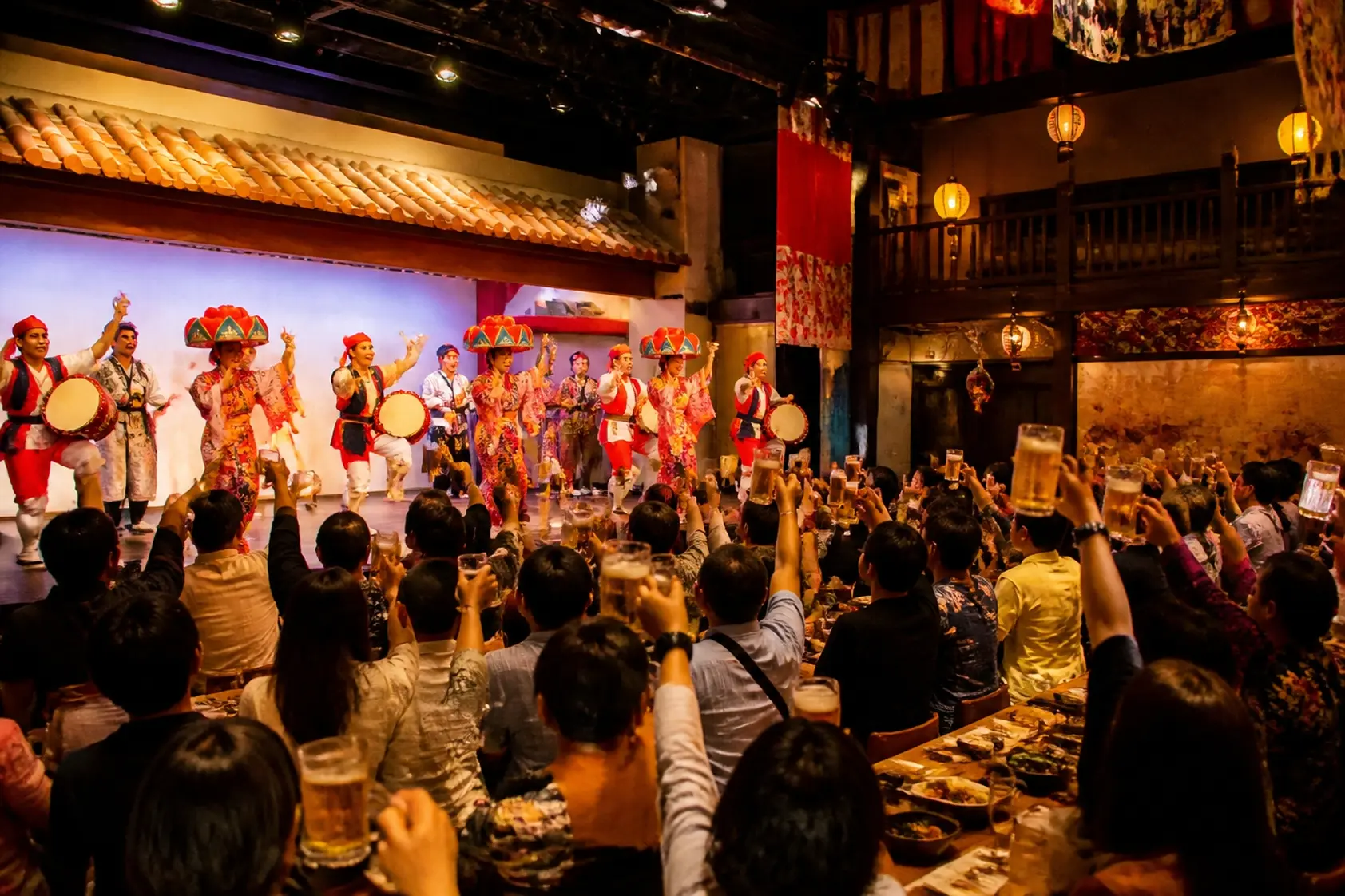 エイサーを観る大箱居酒屋