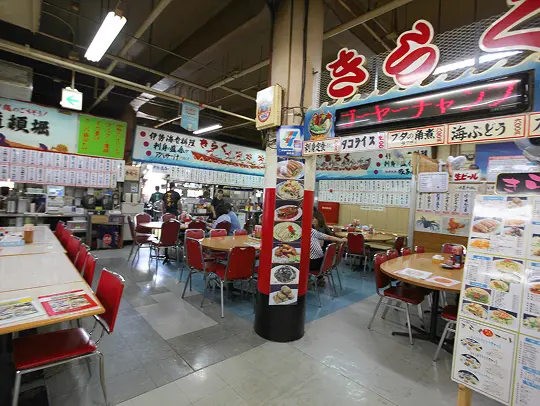 朝の市場